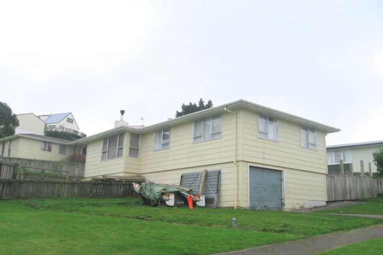 Photo of property in 13 Sombrero View, Ascot Park, Porirua, 5024
