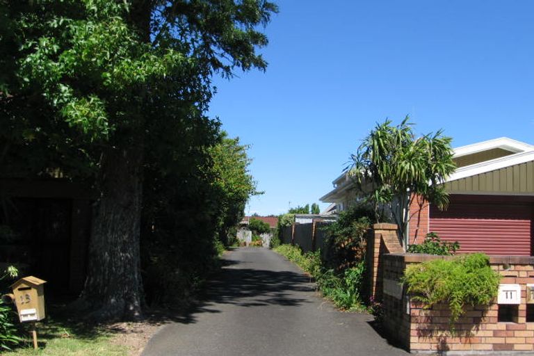 Photo of property in 3/12 Stratford Avenue, Milford, Auckland, 0620