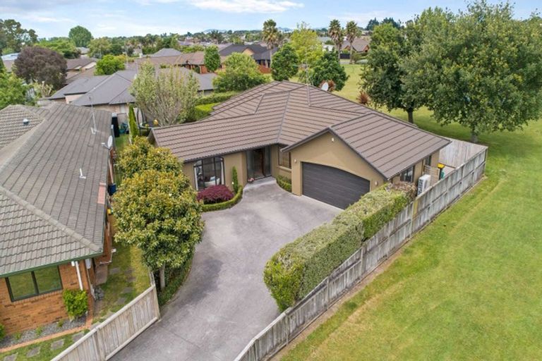 Photo of property in 15 Lockhart Place, Rototuna, Hamilton, 3210