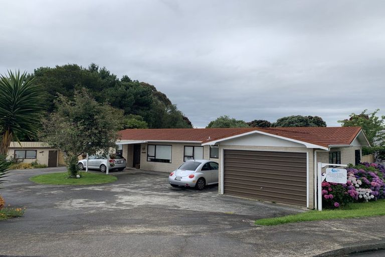 Photo of property in 39 Moana Road, Paraparaumu, 5032