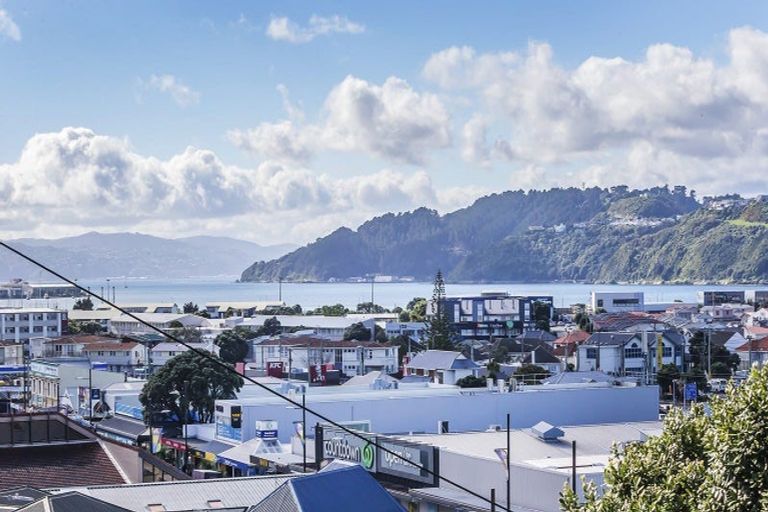 Photo of property in 6 Queens Drive, Kilbirnie, Wellington, 6022