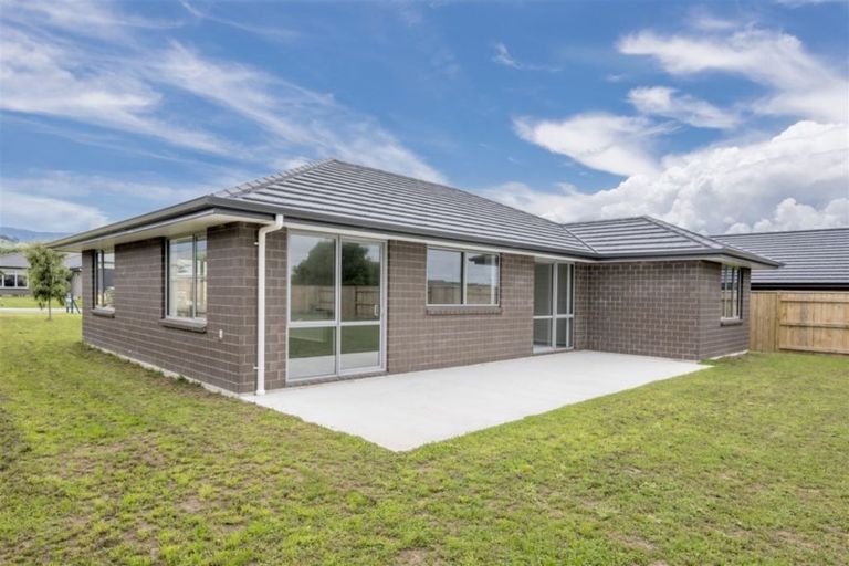 Photo of property in 4 Pohatu Lane, Otaki, 5512
