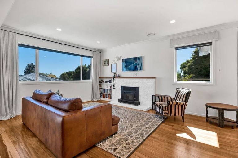 Photo of property in 185 Mangorei Road, Merrilands, New Plymouth, 4312