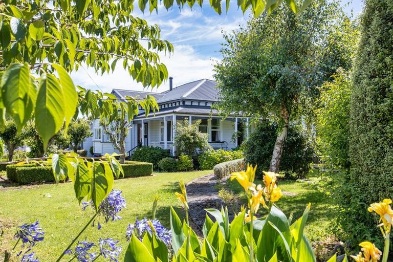 Photo of property in 17 Alfredton Road, Eketahuna, 4900