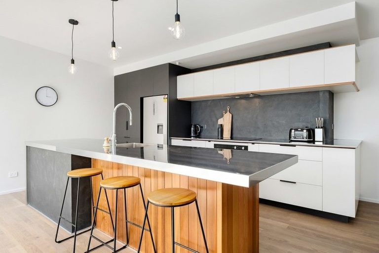 Photo of property in 15 Stackbrae Avenue, Wanaka, 9305