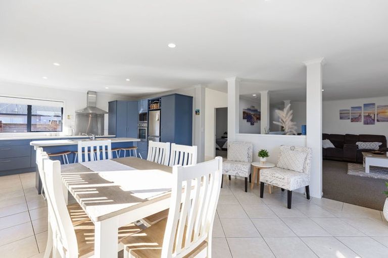 Photo of property in 27 Sarah Place, Papamoa Beach, Papamoa, 3118