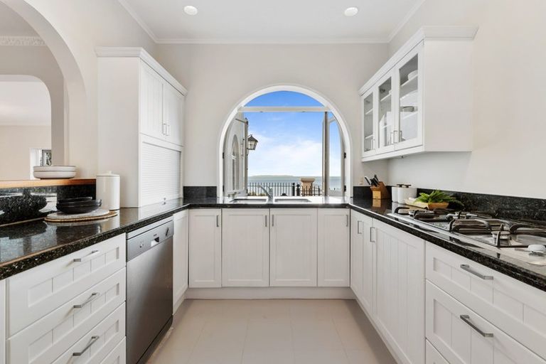 Photo of property in 10 Cliff Road, Torbay, Auckland, 0630