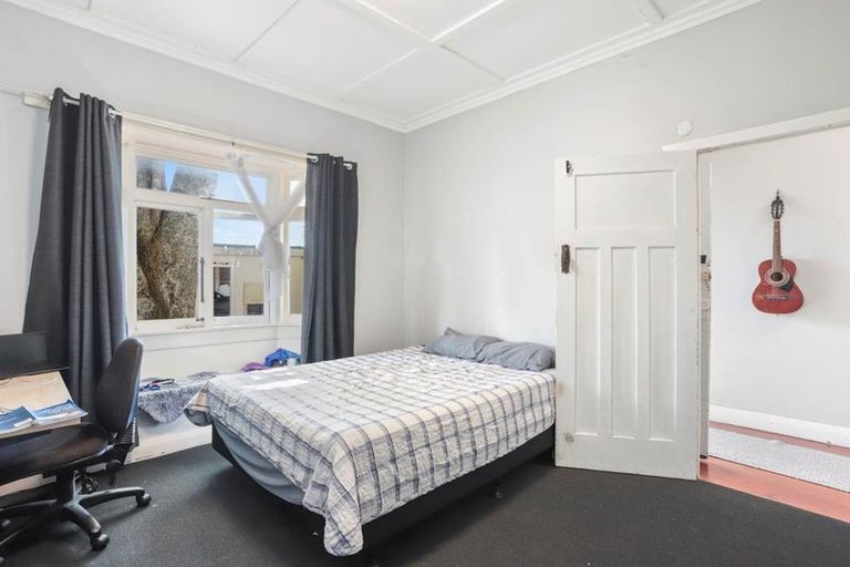 Photo of property in 4050 Great North Road, Glen Eden, Auckland, 0602