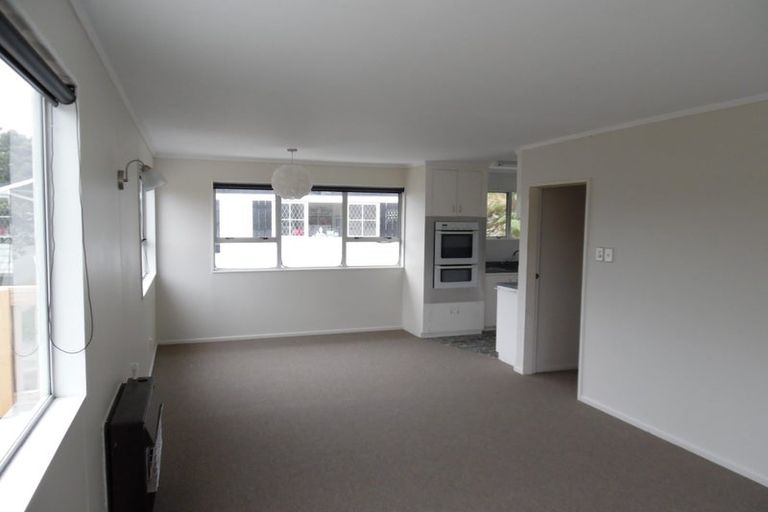 Photo of property in 2 Rajkot Terrace, Broadmeadows, Wellington, 6035