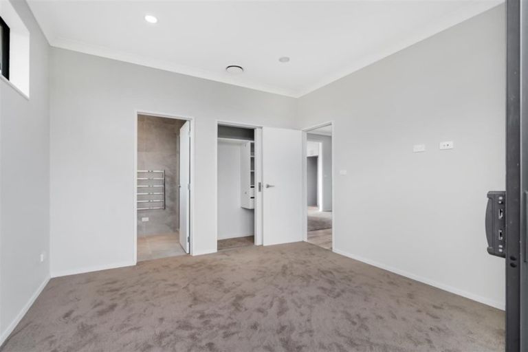 Photo of property in 9 Remana Crescent, Huapai, Kumeu, 0810