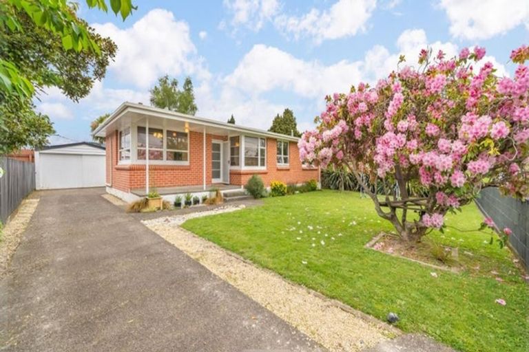 Photo of property in 28 Henry Street, Ebdentown, Upper Hutt, 5018