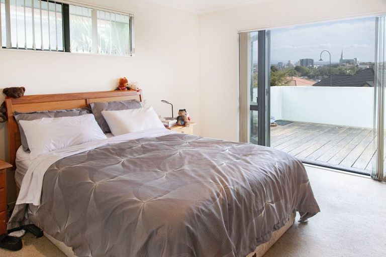 Photo of property in 23 The Enclave, Totara Heights, Auckland, 2105