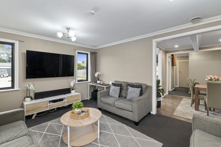 Photo of property in 14 Quinn Road, Levin, 5510