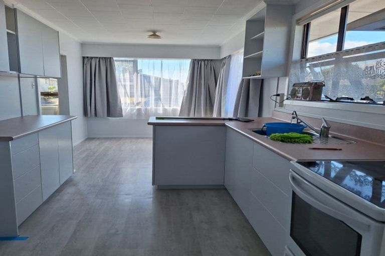 Photo of property in 12 Clifton Drive, Waitara, 4320