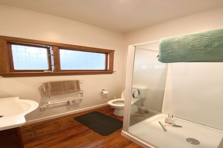 Photo of property in 35 Memorial Avenue, Ilam, Christchurch, 8053