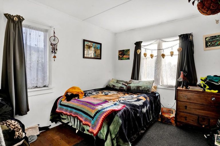 Photo of property in 18 Puriri Street, Hawera, 4610