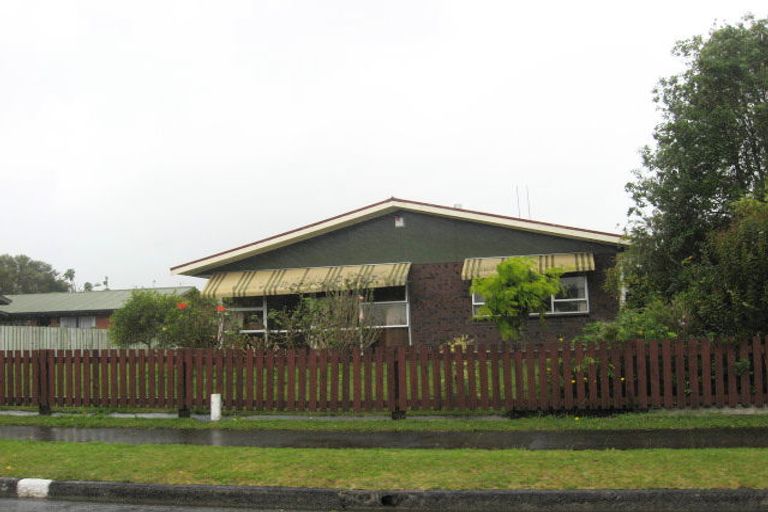 Photo of property in 2 Waimahanga Road, Onerahi, Whangarei, 0110