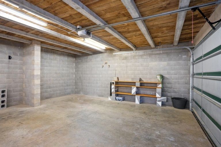 Photo of property in 48 Maida Vale Road, Roseneath, Wellington, 6011