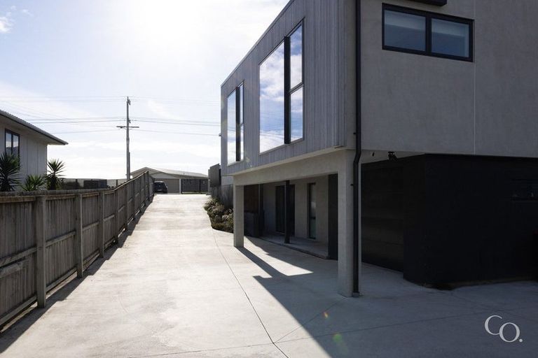 Photo of property in 56 Karewa Parade, Papamoa Beach, Papamoa, 3118