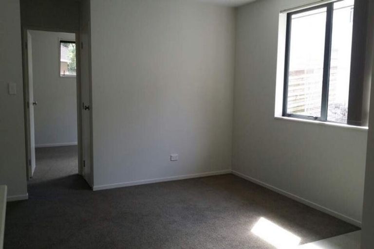 Photo of property in 12 Regency Place, Sunnynook, Auckland, 0632