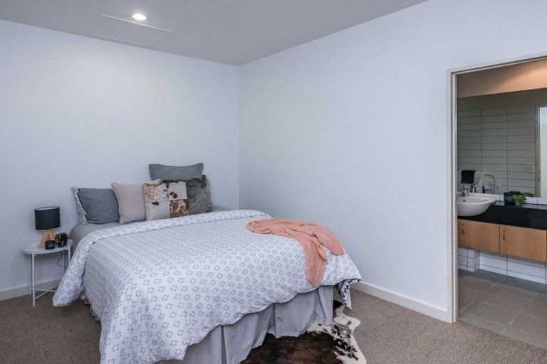 Photo of property in Kate Sheppard Apartments, 3f/42 Molesworth Street, Thorndon, Wellington, 6011