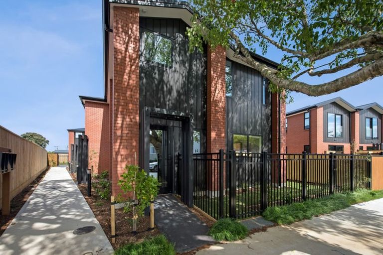 Photo of property in 1/1 Milne Crescent, Taita, Lower Hutt, 5011