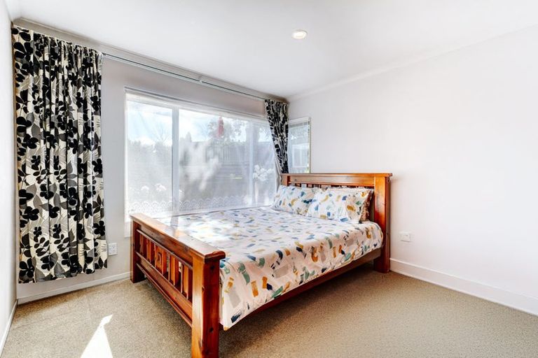 Photo of property in 37 Nearco Street, Randwick Park, Auckland, 2105