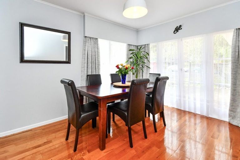 Photo of property in 18 Walpole Avenue, Hillpark, Auckland, 2102