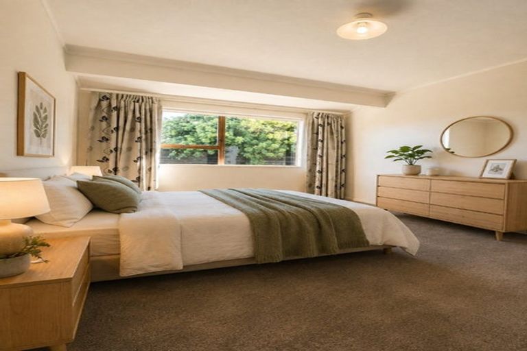 Photo of property in 2/14 Aberfeldy Avenue, Highland Park, Auckland, 2010