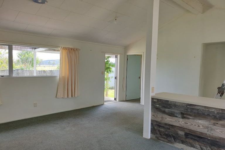 Photo of property in 6/35 Springs Road, Parakai, 0830
