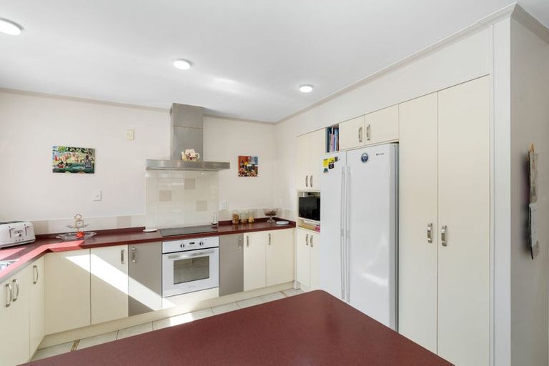 Photo of property in 102a Queen Street West, Levin, 5510