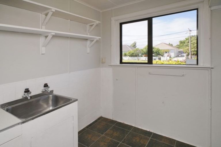 Photo of property in 43 Dunarnan Street, Avonside, Christchurch, 8061