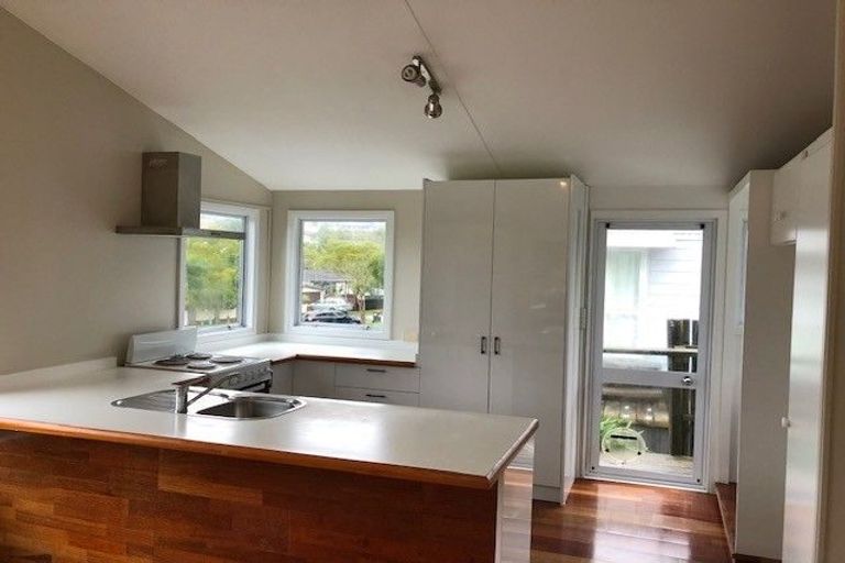 Photo of property in 16 Jayne Place, Torbay, Auckland, 0630