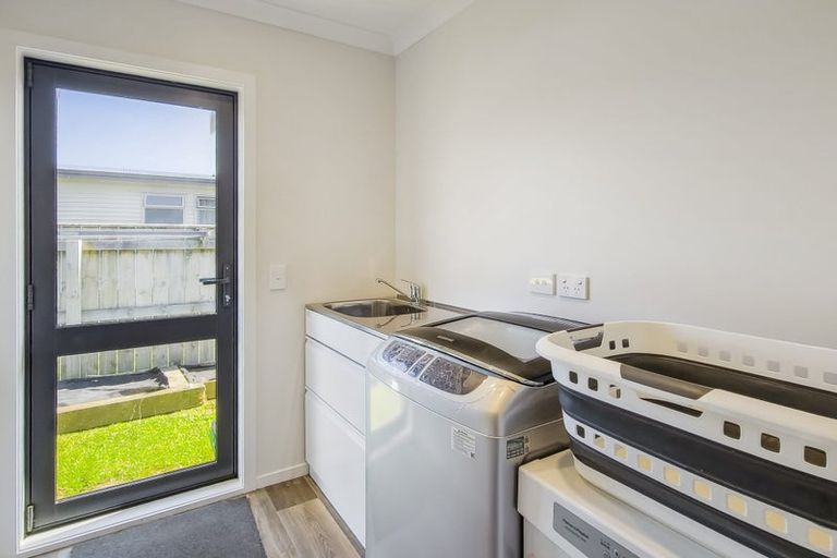 Photo of property in 10 Pohatu Lane, Otaki, 5512