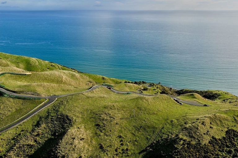 Photo of property in 1275 Paekakariki Hill Road, Paekakariki Hill, Porirua, 5381