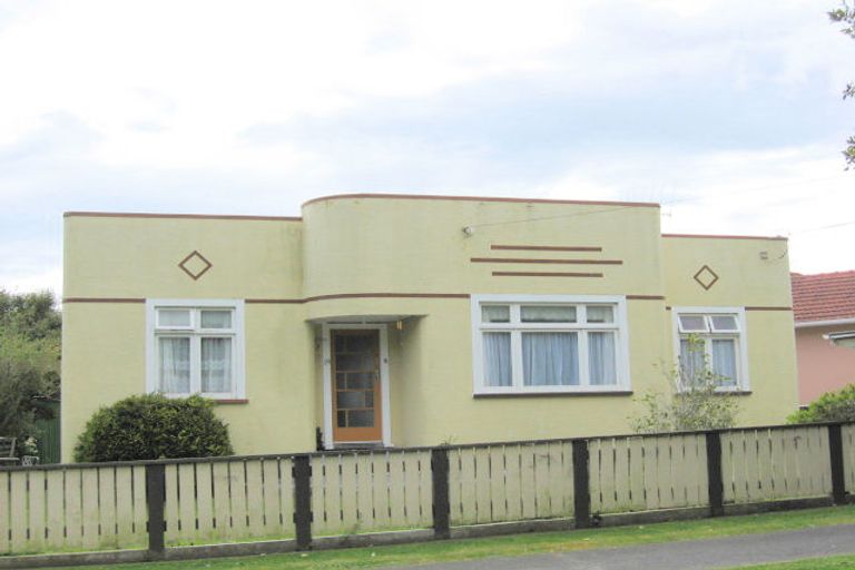 Photo of property in 19 Hutchison Crescent, Durie Hill, Whanganui, 4500