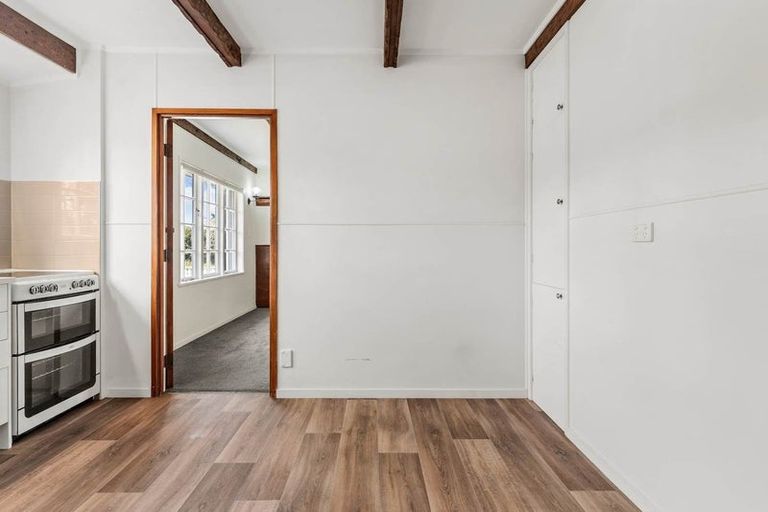 Photo of property in 21 Snell Avenue, Papakura, 2110