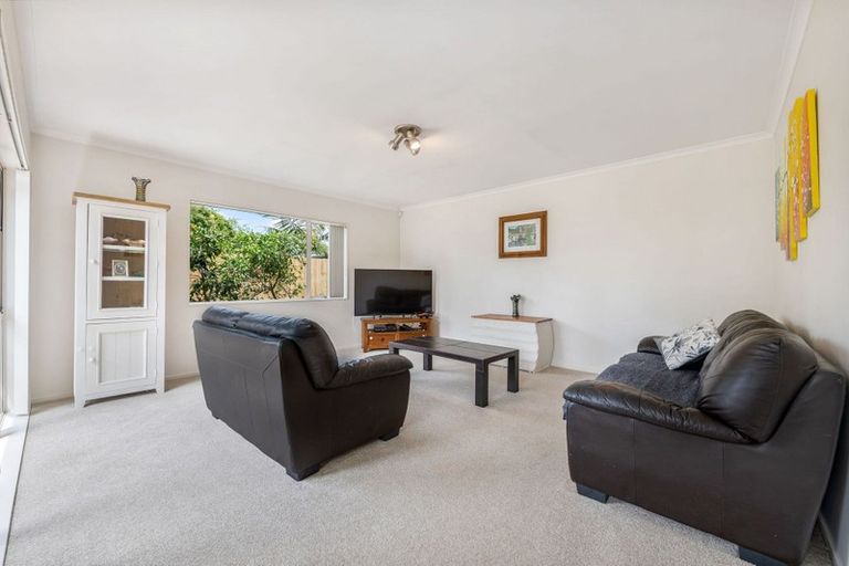 Photo of property in 14c Sunnyhill Crescent, Sunnyhills, Auckland, 2010