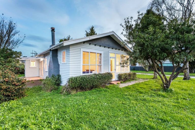 Photo of property in 33 Ropata Street, Kaiti, Gisborne, 4010