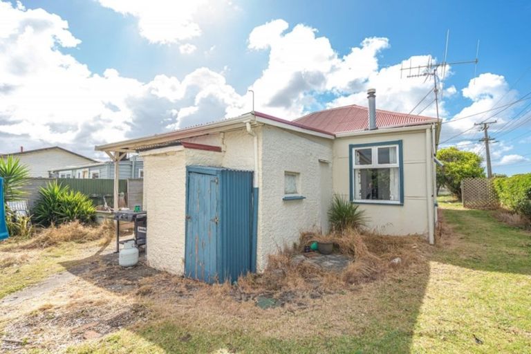 Photo of property in 22 Cambridge Street, Gonville, Whanganui, 4501