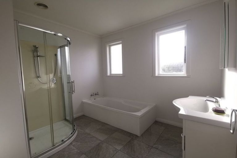 Photo of property in 38 Old Wairoa Road, Papakura, 2110