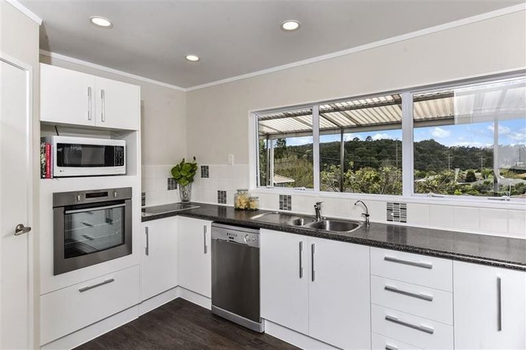 Photo of property in 2 Yale Place, Albany, Auckland, 0632