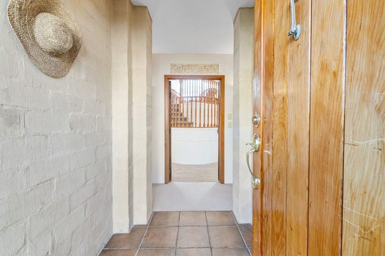 Photo of property in 1358a Whangaparaoa Road, Army Bay, Whangaparaoa, 0930