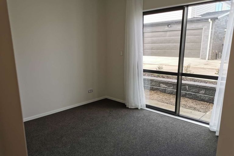Photo of property in 98 Cardiff Road, Pakuranga, Auckland, 2010