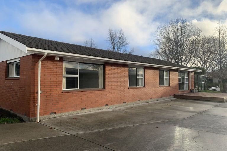 Photo of property in 4 Lodge Place, Ilam, Christchurch, 8041