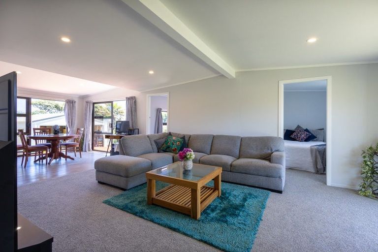 Photo of property in 6 Sea View Road, Baylys Beach, Dargaville, 0377