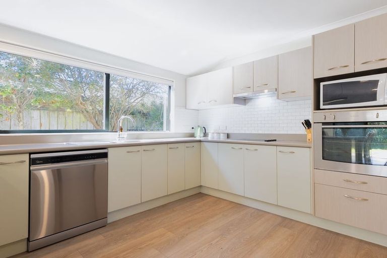 Photo of property in 3 Leanne Way, Waikanae Beach, Waikanae, 5036