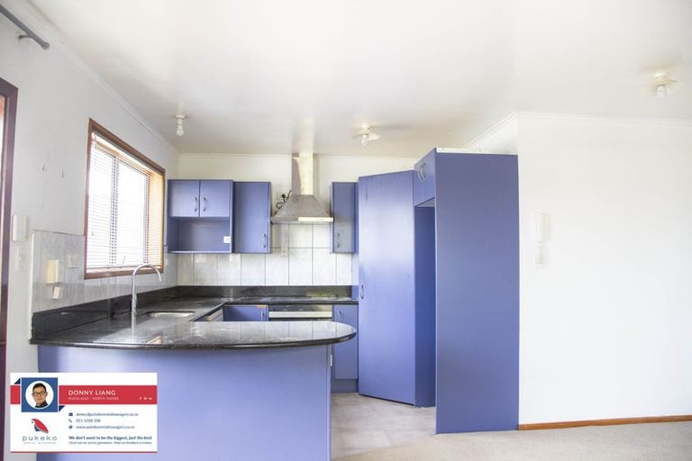 Photo of property in 1/38 Akoranga Drive, Northcote, Auckland, 0627