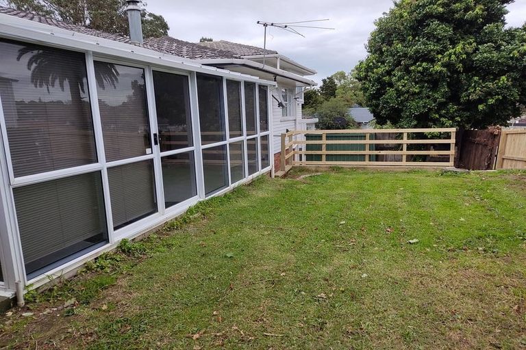 Photo of property in 31 Hobart Crescent, Wattle Downs, Auckland, 2103