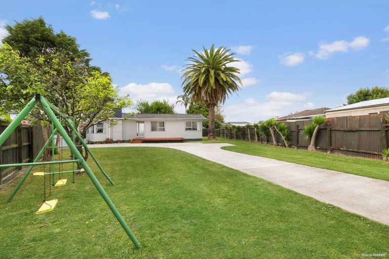 Photo of property in 43 Sunlands Drive, Manurewa, Auckland, 2102